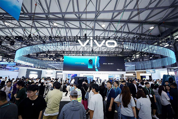 手机即工作站:MAXHUB × vivo X Fold6 解锁高效开会新方式 手机即工作站:MAXHUB × vivo X Fold6 解锁高效开会新方式